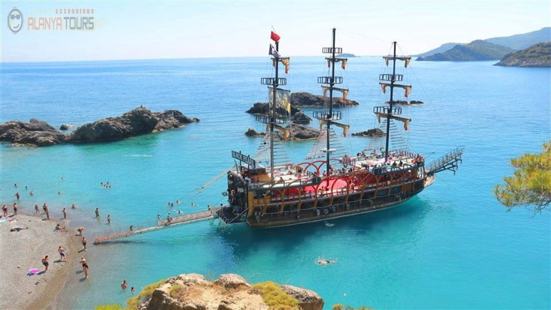 Пиратская яхта в Алании Photo 5
